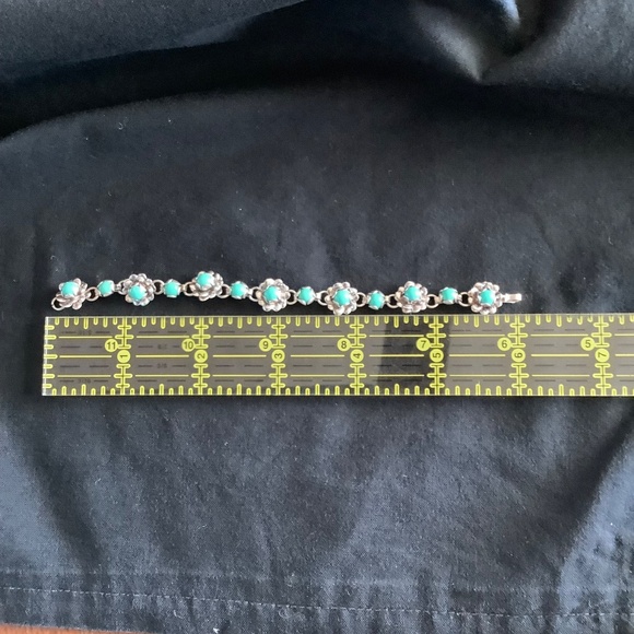 Dainty silver and turquoise bracelet - Picture 2 of 3